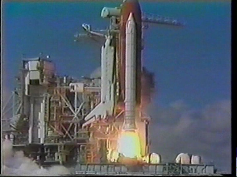 STS-48 Blasts off